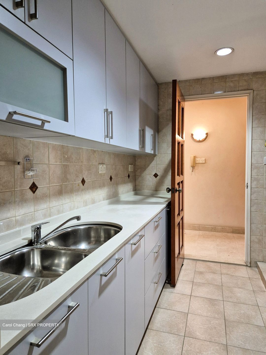 Simsville (D14), Condominium #563620871